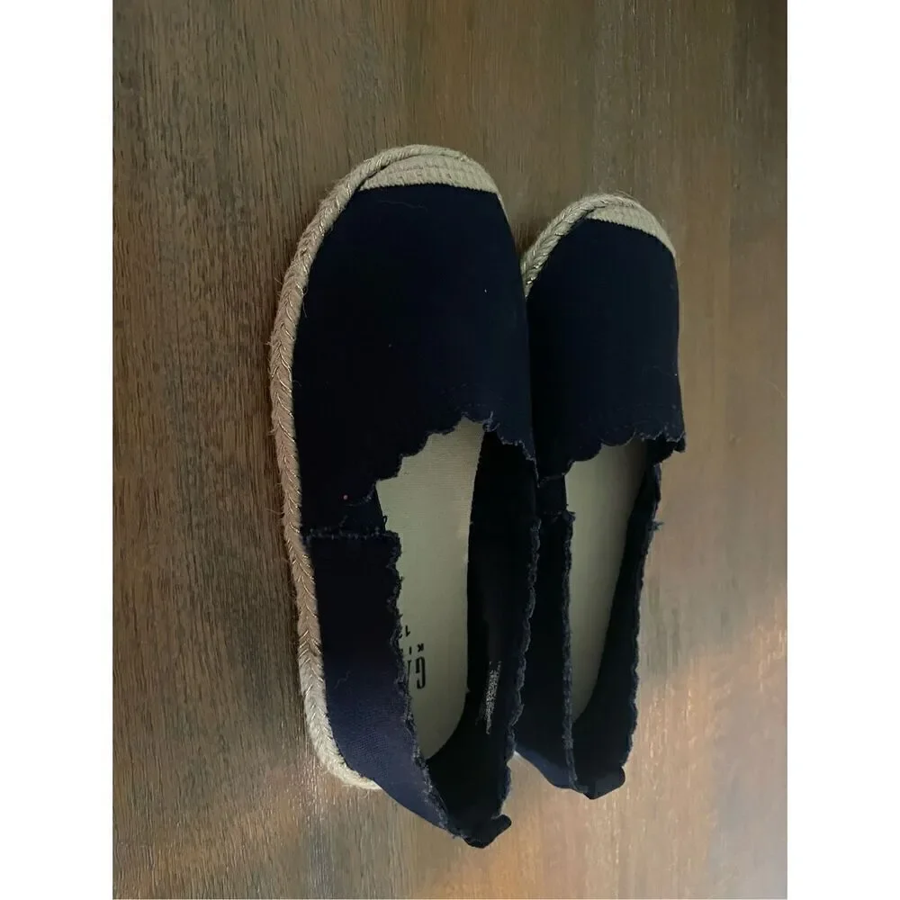 New Gap navy espadrilles size 12T